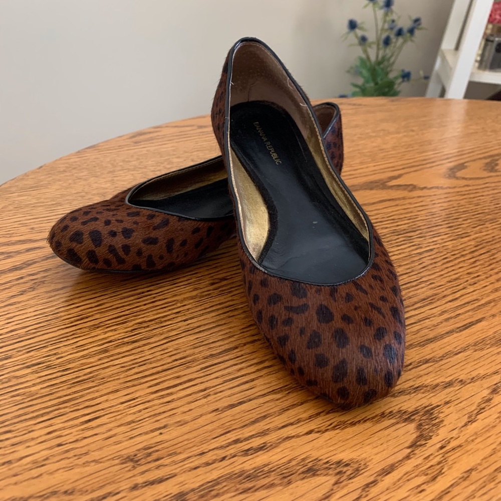 Banana Republic Flats